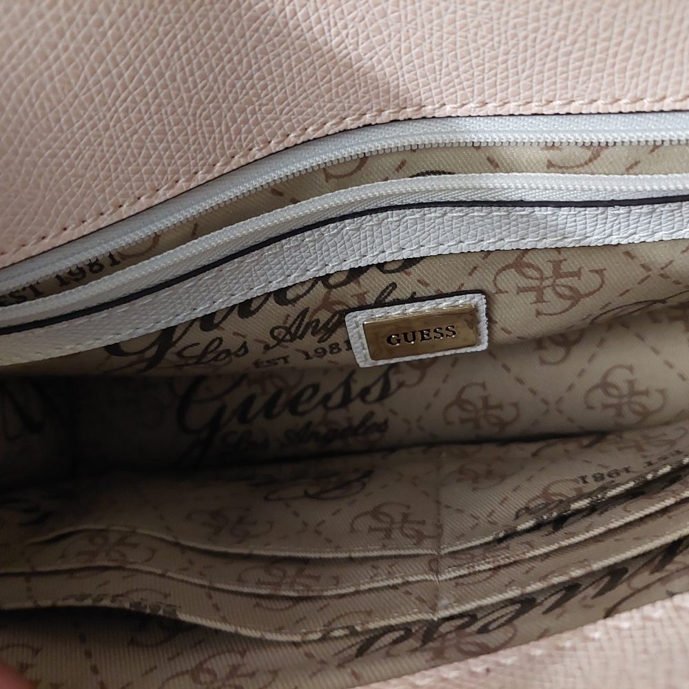 GUESS handbag - Picture 2 of 3